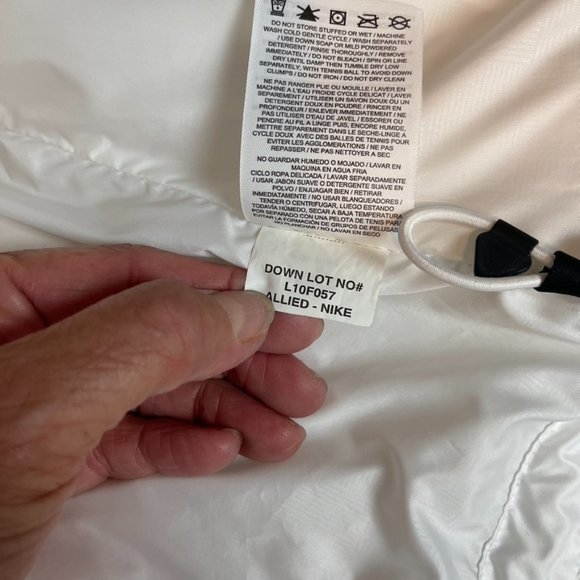 Nike Down  Sleeveless Puffer Vest size M - Picture 11 of 14